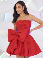 Mit Homecoming Kleid Kurz A-Linie Trägerlos Plissee Taft