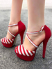 Modische Peeptoes aus mit Farbblock kreuz und quer und Stilettos