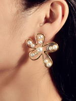 Ohrringe Blonde Blume Perle Metall Pierced Frauen Schmuck