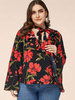 Plus Size Bluse für Frauen V-Ausschnitt mit langen Ärmeln Floral bedrucktes Polyester beiläufiges schwarzes T-Shirt