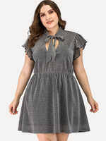 Plus Size Grau Midikleid V-Ausschnitt Kurzarm Knielanges Polyester Sommerkleid