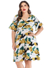 Plus Size Kleid für Frauen Grün V-Ausschnitt Kurzarm Ausgestellte Ärmel Blumendruck Polyester Knielanges Kleid