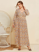 Plus Size Kleid für Frauen Leichte Aprikose V-Ausschnitt Langarm Blumen Gedrucktes Polyester Plissee Übergroßes Einteiliges Kleid Lang
