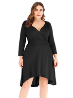Plus Size Kleid für Frauen Schwarz V-Ausschnitt 3/4 Länge T-Shirt Ärmel Knielang Übergroßes Kleid