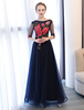 Prom Kleider lange dunkle Marine halbe Hülse Blumen bestickt bodenlangen Abendkleid