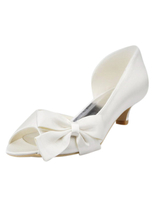 Pumps aus Seide und Satin mit Schleife und Kitten Heels