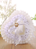 Ring Bearer Kissen Herzform Perlen Strass Bögen weiße Hochzeit Zeremonie Zubehör