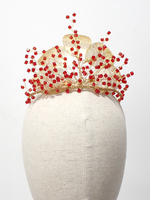 Rote Tiara-Krone; die Kopfschmuck-Brauthaarzusätze Wedding ist