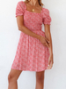 Rotes Boho-Kleid Plissee mit quadratischem Hals; kurzen Ärmeln; Blumenmuster; knielanges Strandtunika-Kleid