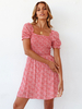 Rotes Sommerkleid Quadratischer Ausschnitt Blumendruckmuster Kurzärmliges; geschichtetes; mittleres Strandkleid Lässiges Midi-Tunika-Kleid