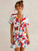 Rotes Sommerkleid Rüschen mit V-Ausschnitt und Blumendruck; rotes; extra kurzes Strandkleid
