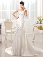 Schulterfreies Mermaid-Brautkleid aus Satin mit Schleppe