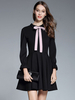 Schwarz Plissee Kleid Langarm Turndown Kragen Bow Chiffon Skater Kleid für Frauen