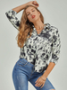 Schwarze Bluse für Frauen Zweifarbige geknotete Knöpfe Turndown-Kragen Halbarm Polyester T-Shirt Sommer Tops
