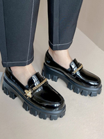 Schwarze Flatform Slipper Frauen Runde Zehen Metall Detail Slip On Schuhe Freizeitschuhe