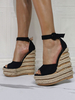 Schwarze Keilsandalen für Frauen Schöne Keilsandalen mit offenem Zehenmikro-Wildleder und oberem Knöchelriemen