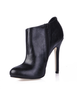 Schwarze knöchelhohe Stiefeletten mit Spitz-Vorderteilen und Reißverschluss