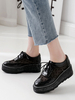 Schwarze Oxfords Frauen runde Zehen Polka Dot Schnürung Flatform Freizeitschuhe