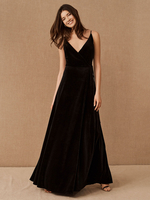 Schwarzes Abendkleid A-line V-ausschnitt bodenlangen ärmellosen Reißverschluss Sash Matte Satin formale Partykleider