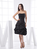 Schwarzes Cocktailkleid mit trägerlos rückenfreie geraffte Taft Kleid