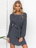Schwarzes T-Shirt Kleid Langarm gestreiftes Taillen-Minikleid