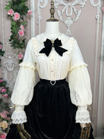 Süße Lolita-Blusen Rüschen-Lolita-Oberteil langärmlige Bluse weißes Lolita-Shirt