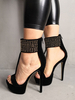 Sexy Sandaletten aus mit Nieten und Stilettos in Schwarzim schicken & modischen Style für Rave Klub und Sommer Sandalen und Damen