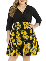 Skater Kleider Schwarz V-Ausschnitt 3/4 Länge Ärmel Bedrucktes Patch Midi Kleid