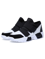 Sneaker aus mit Farbblock Bandage
