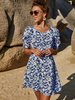 Sommerkleid Blaues V-Ausschnitt-Paspel-Blumenkleid aus Polyester mit Blumenmuster