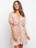Sommerkleid Rosa V-Ausschnitt Kurzarm Ärmeln bedrucktes Polyester Midi Beach Kleid