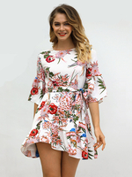 Sommerkleid Weißer Juwelenhals Halbe Ärmel Blumenmuster Polyester Midi Strandkleid