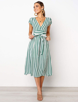 Sommerkleider Grün Damenmode Polyester mit spitzem Dekolleté Kleider Kurzarm und Streifen geknotet Sommerkleid und figurbetonendem Design