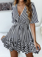 Sommerkleider Schwarz Damenmode Polyester und spitzem Dekolleté Kleider 1/2 Ärmel und Streifen und Rüschen Sommerkleid und figurbetonendem Design