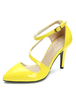 Spitze Pumps aus Lack-PU mit Fesselriemchen und Stilettos