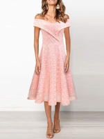 Spitzenkleider Pink Off-The-Shoulder Ärmellose; geschichtete; plissierte; klassische Kleider mit Blumendruck