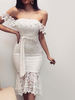 Spitzenkleider Weiß Kleid Mit Spitze mit figurbetonendem Design und Carmenausschnitt Kleider Damenmode und Gürtel für Sommer im eleganten Stil Spitze