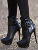 Stiefeletten aus mit Stilettos in Schwarz für Straßen-Style im schicken %26 modischen Style standartig in Schwarz Stielette