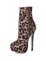 Stiefeletten mit Spike Heels und Leopardkorn-Optik