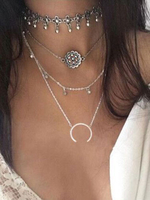 Stilvolle Halskette für Damen Metall mit Metallic-Deko in Silbern Mehrschichtige Halskette für Damen