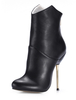 Stilvoller Stiefel aus mit Spike Heels in Schwarz
