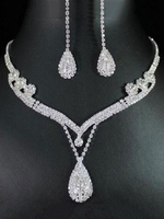 Strass Schmuck-Set Schmuck-Set in Silbern Drops Design unter 16 Zoll oder 16 Zoll Metall für Hochzeit im eleganten & luxuriösen Stil