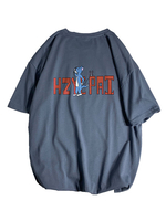 T-Shirts Locker sitzendes T-Shirt mit rundem Halsausschnitt; kurzen Ärmeln und einem übergroßen Herrenhemd mit Frontdruck
