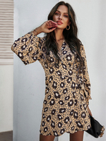 Tawny Minikleider für Damen Hellbraunes Langarm-Kurzkleid aus Polyester mit V-Ausschnitt