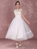 Tüll A-Linie-Brautkleid mit Rundkragen und Deko-Applikation; wadenlang