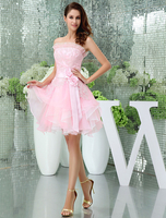 Trägerlose Homecoming Kleid mit Rüschen Ausschnitt Lace Perlenstickerei Organza Cocktailkleid kurze Prom Kleid Milanoo