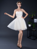 Trägerloses Mini Hochzeitskleid Applique Geliebte kurzes Brautkleid a-Linie rückenfrei Illusion Homecoming Spitzenkleid
