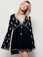 Tunika kleid Langarm Kleider mittellang Schwarz gemischten Baumwollen Damenmode V-Ausschnitt und Frühling und Sommer