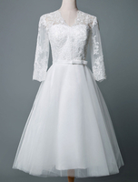 Vintage Brautkleid knielangen V-Ausschnitt mit halben Ärmeln A-Linie natürliche Taille Tüll Brautkleider