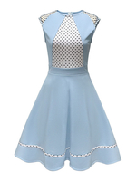 Vintage Kleid der 1950er Jahre ärmelloses Damen knielanges zweifarbiges Swing-Kleid